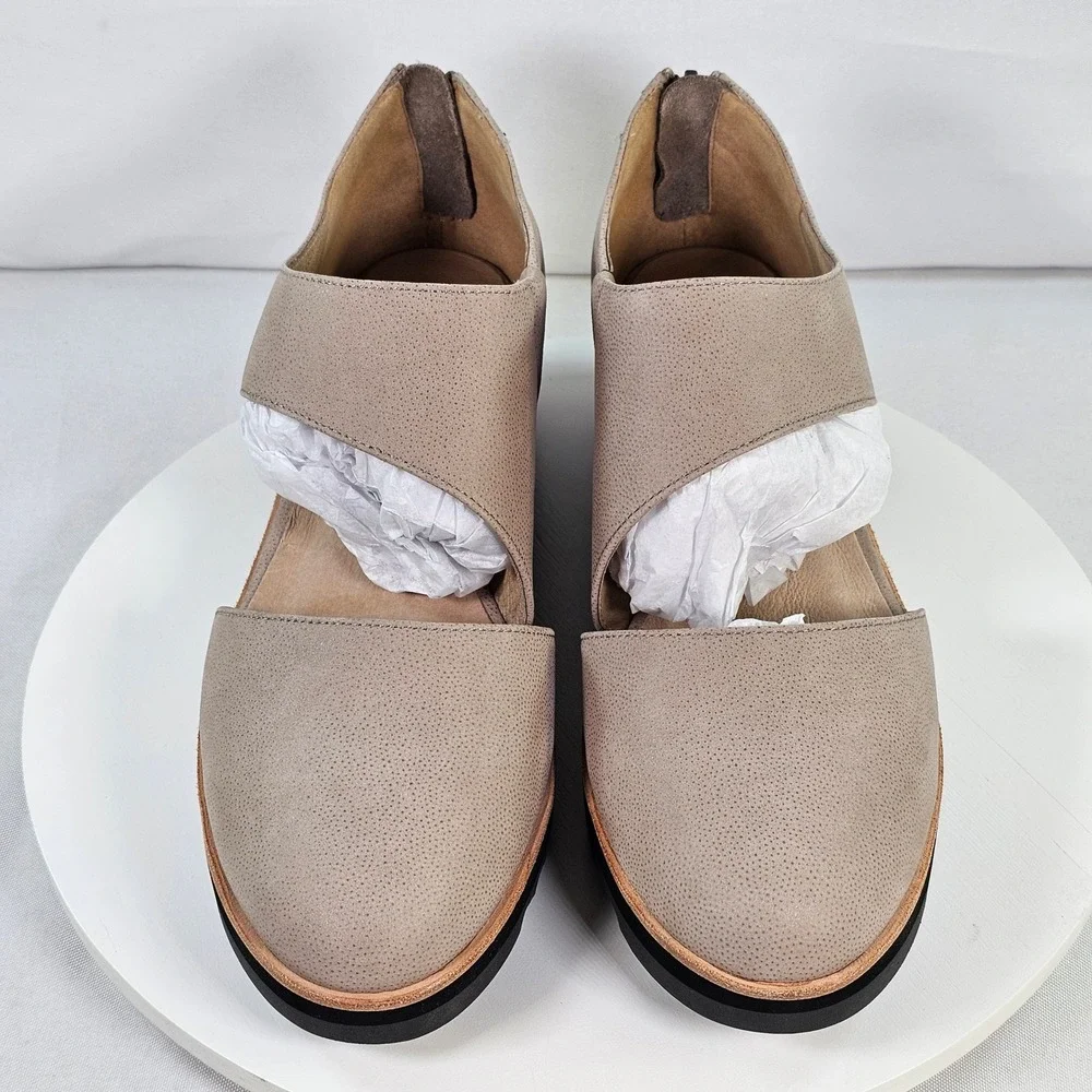 Eileen Fisher staple sandals